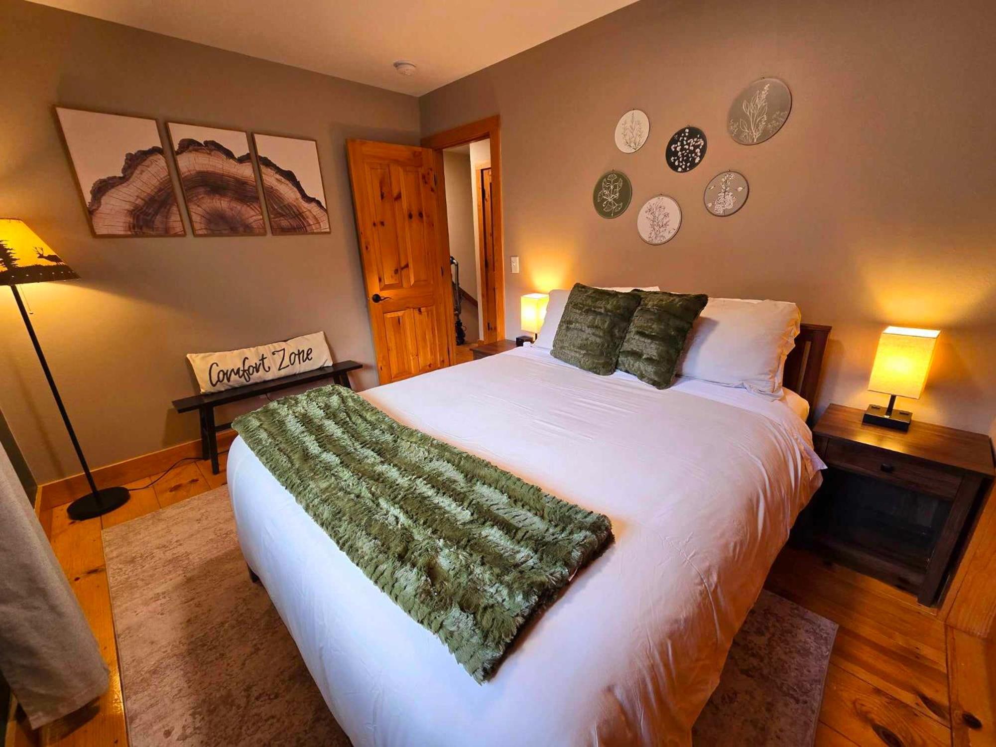 Wander Inn, 4 Bedroom 2 Bath, 5 Min To Downtown, Custom Home เลเวนเวิร์ท ภายนอก รูปภาพ